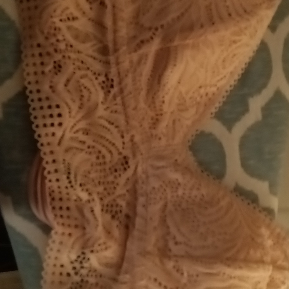 Bra - Picture 3 of 4